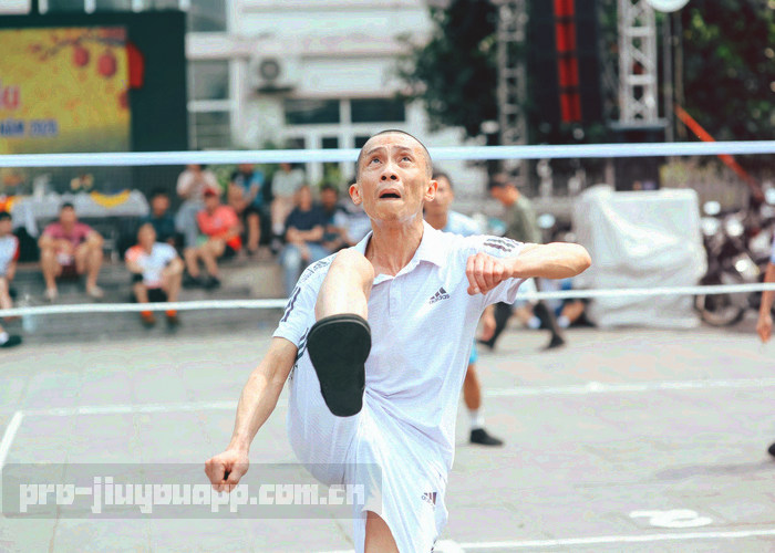 打开文件夹翻阅比赛记录，对应最近三十轮历史数据查询